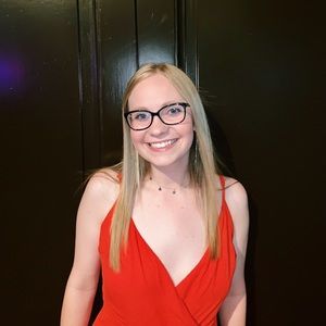 Meet your Posher, Julie